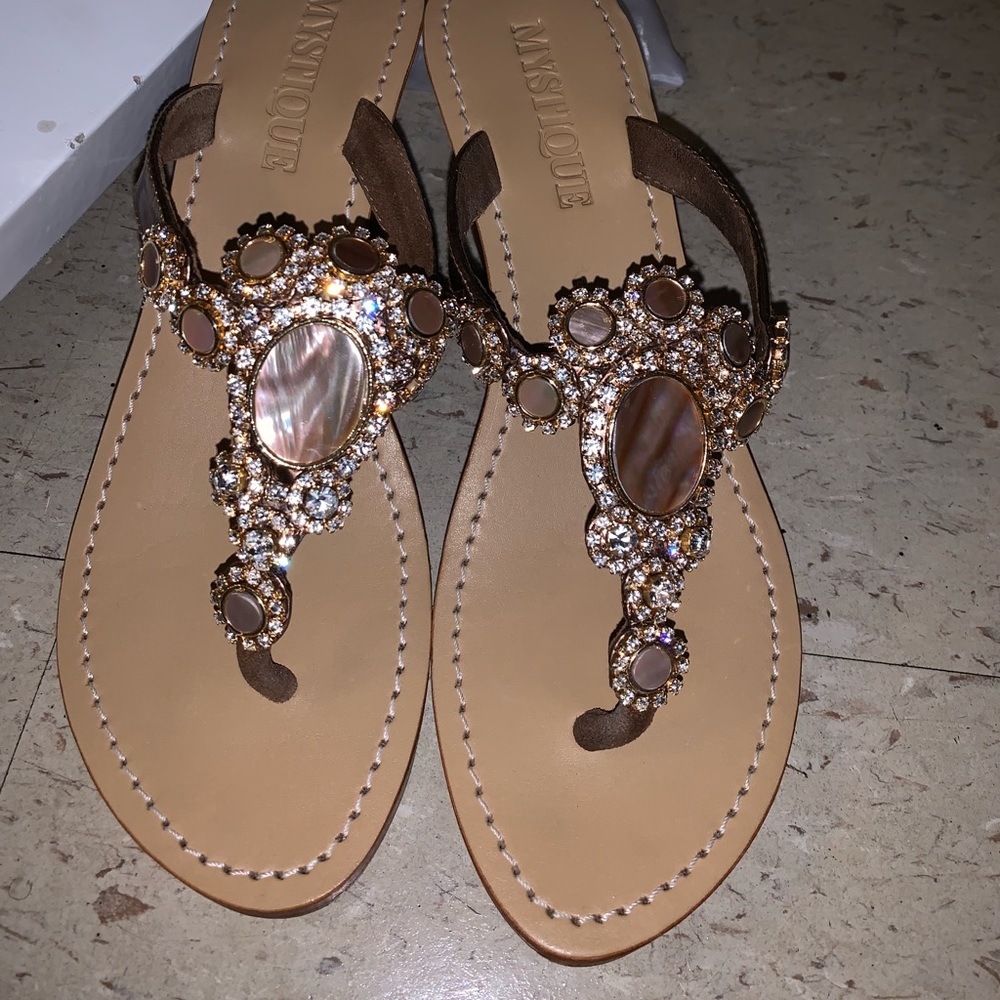 Women’s wedge sandal size 10
